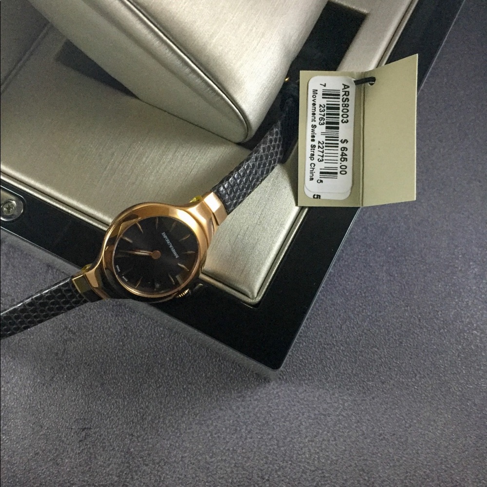 Watch - Picture 5 of 6